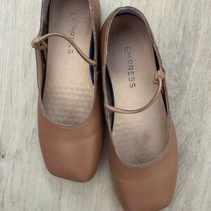 Honey good Empress Square-Toe Flats